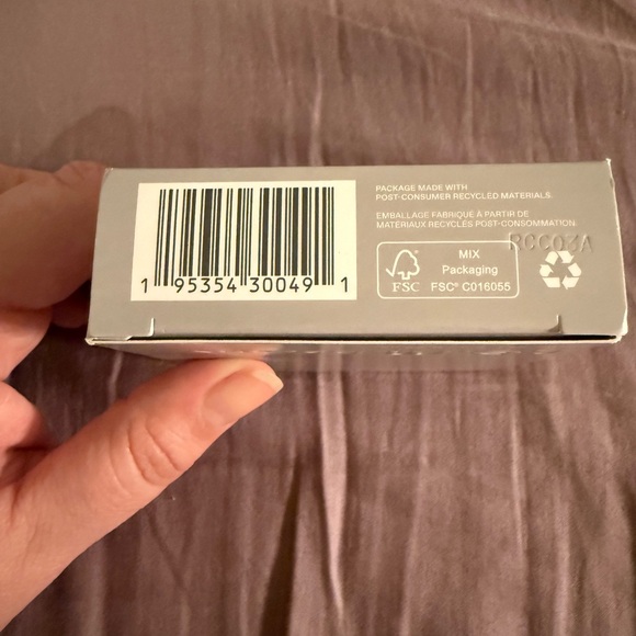 NIB R.E.M. Beauty Interstellar Highlighter Topper Miss Saturn - Picture 4 of 6